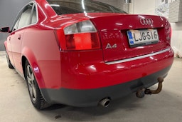Punainen Audi A4 2004 kuva 26.