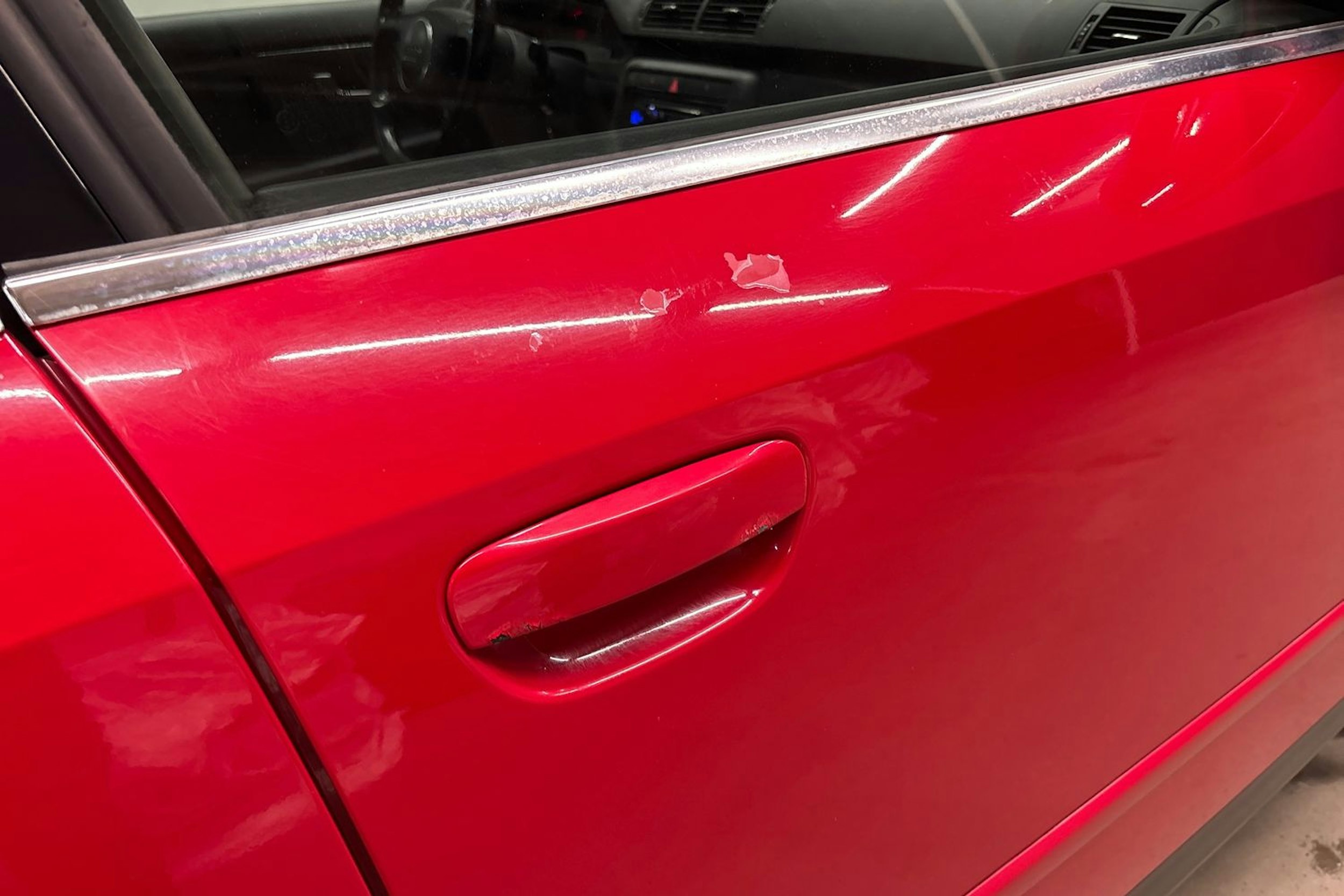 Punainen Audi A4 2004 kuva 27.