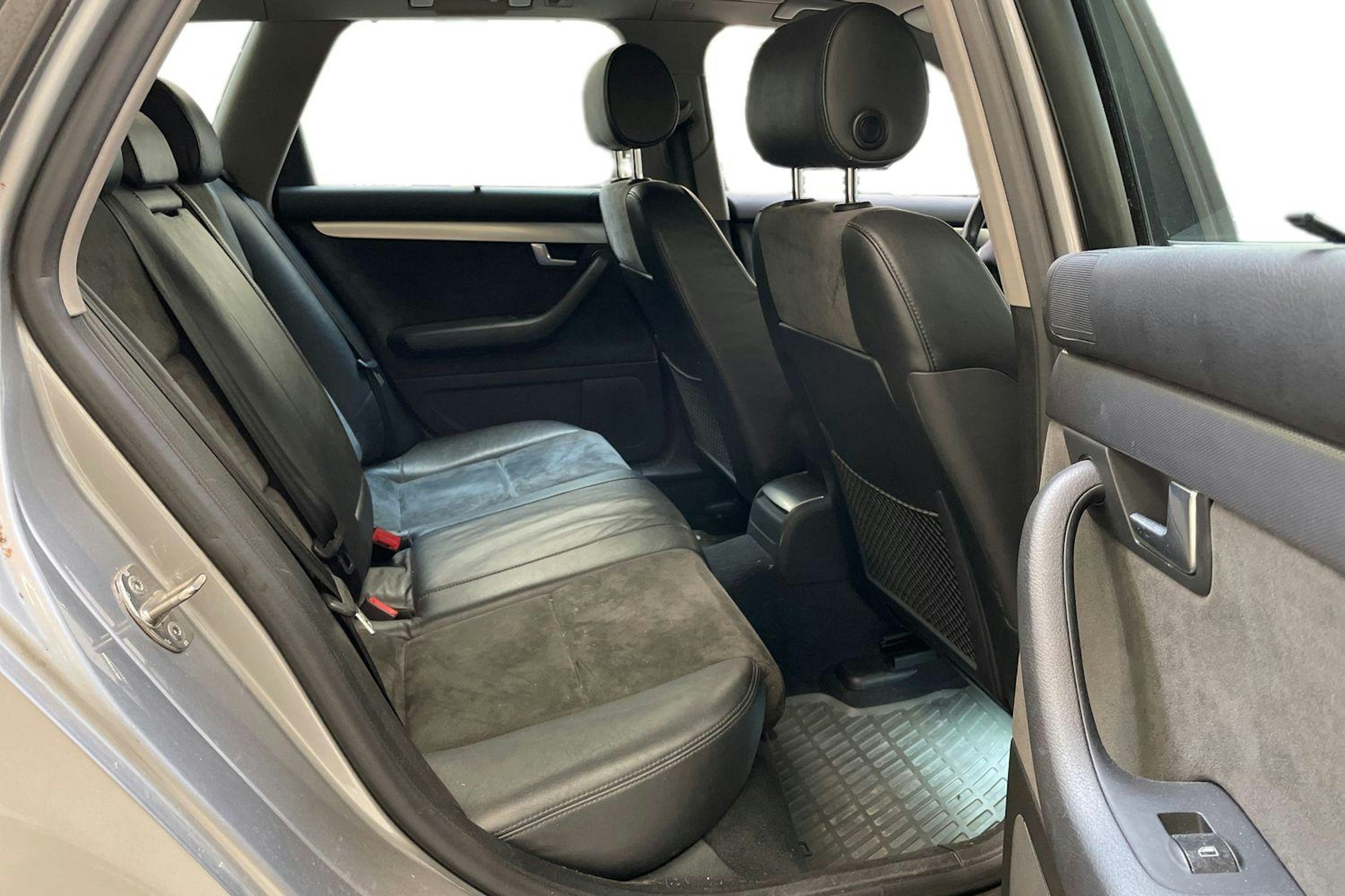 hopea Audi A4 2004 kuva 8.