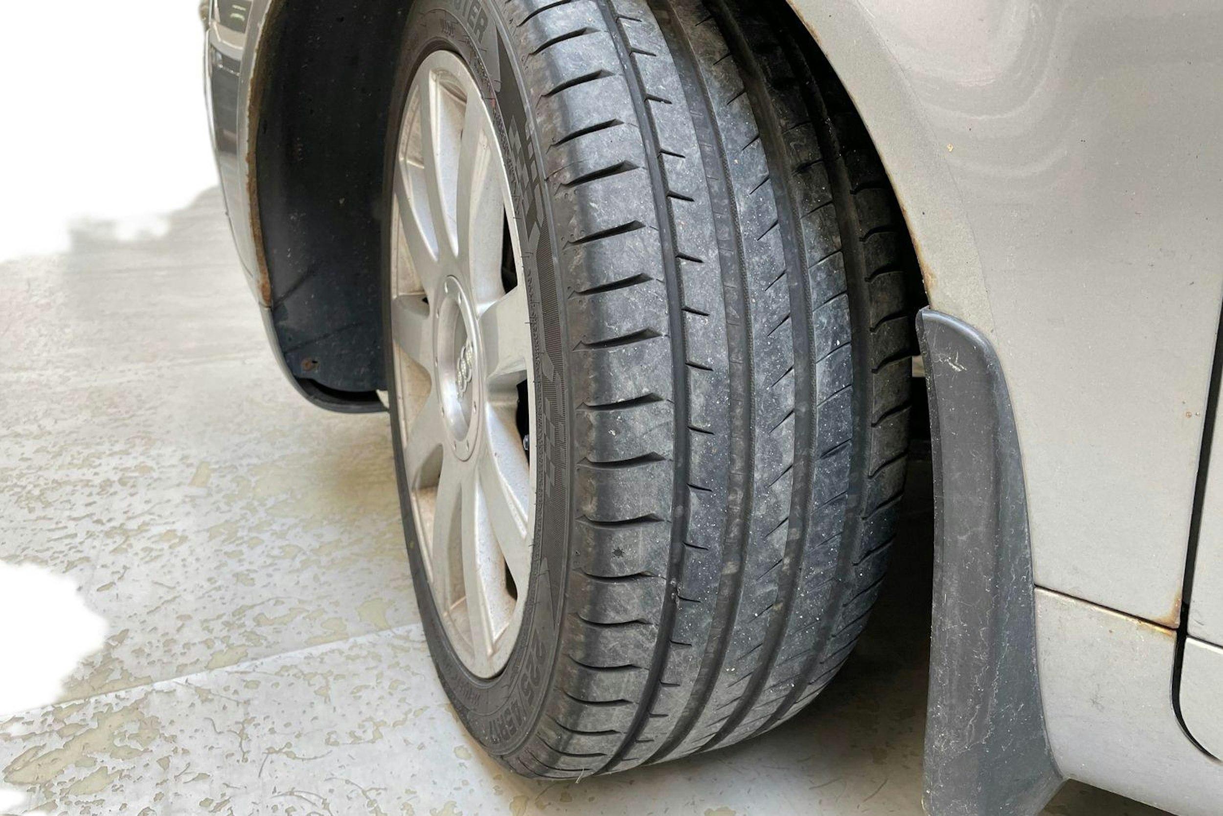 hopea Audi A4 2004 kuva 9.