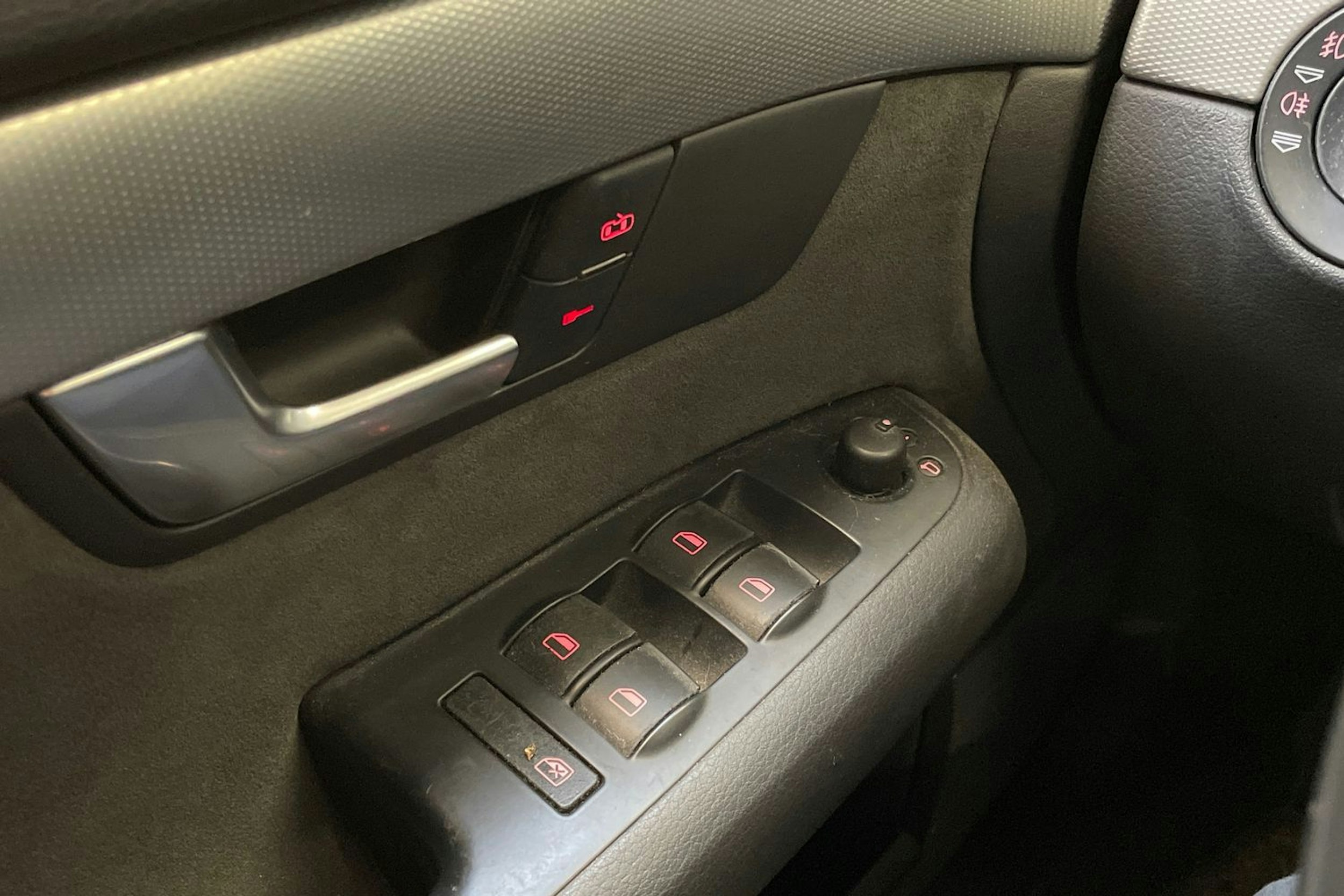 hopea Audi A4 2004 kuva 15.