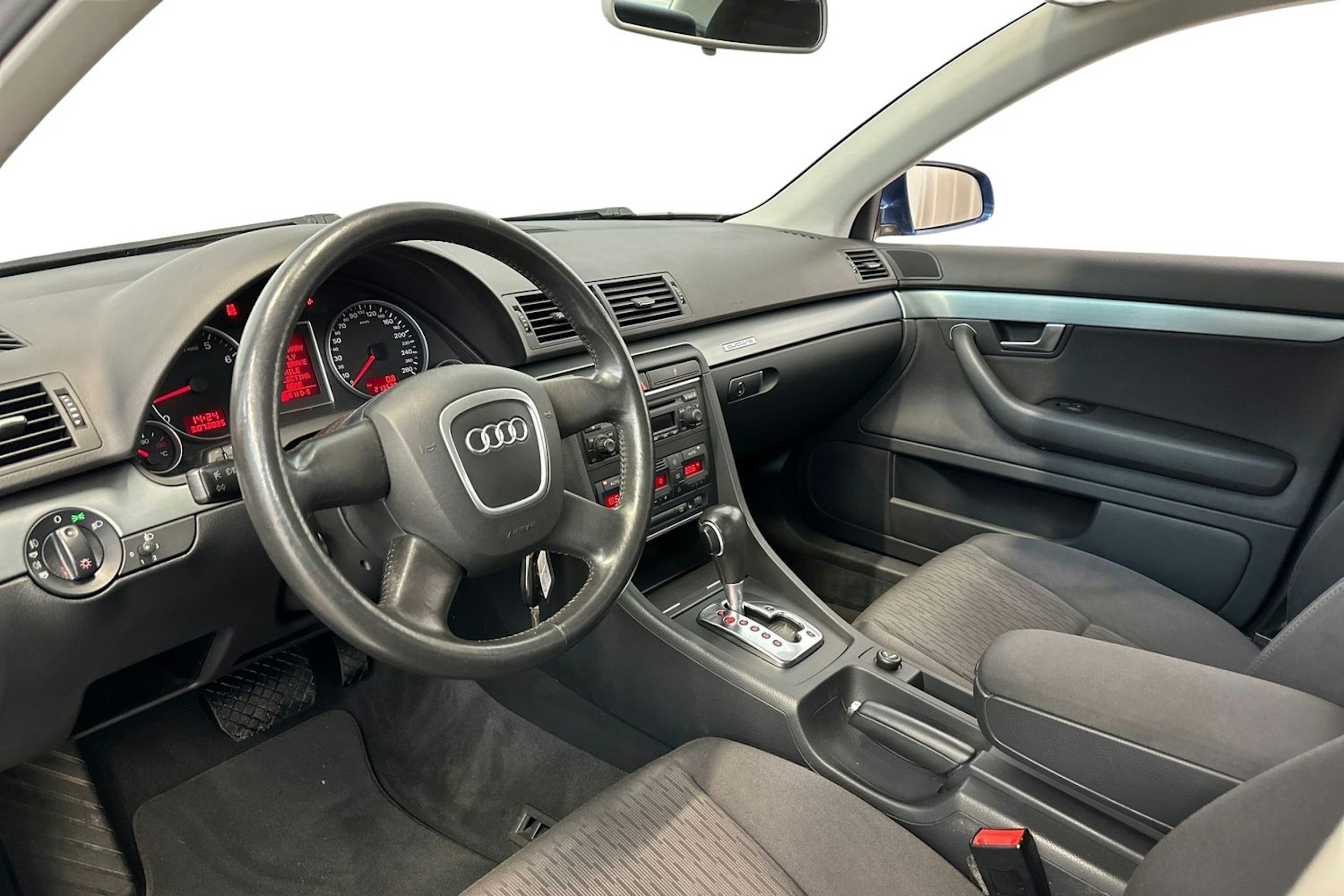 sininen Audi A4 2005 kuva 6.