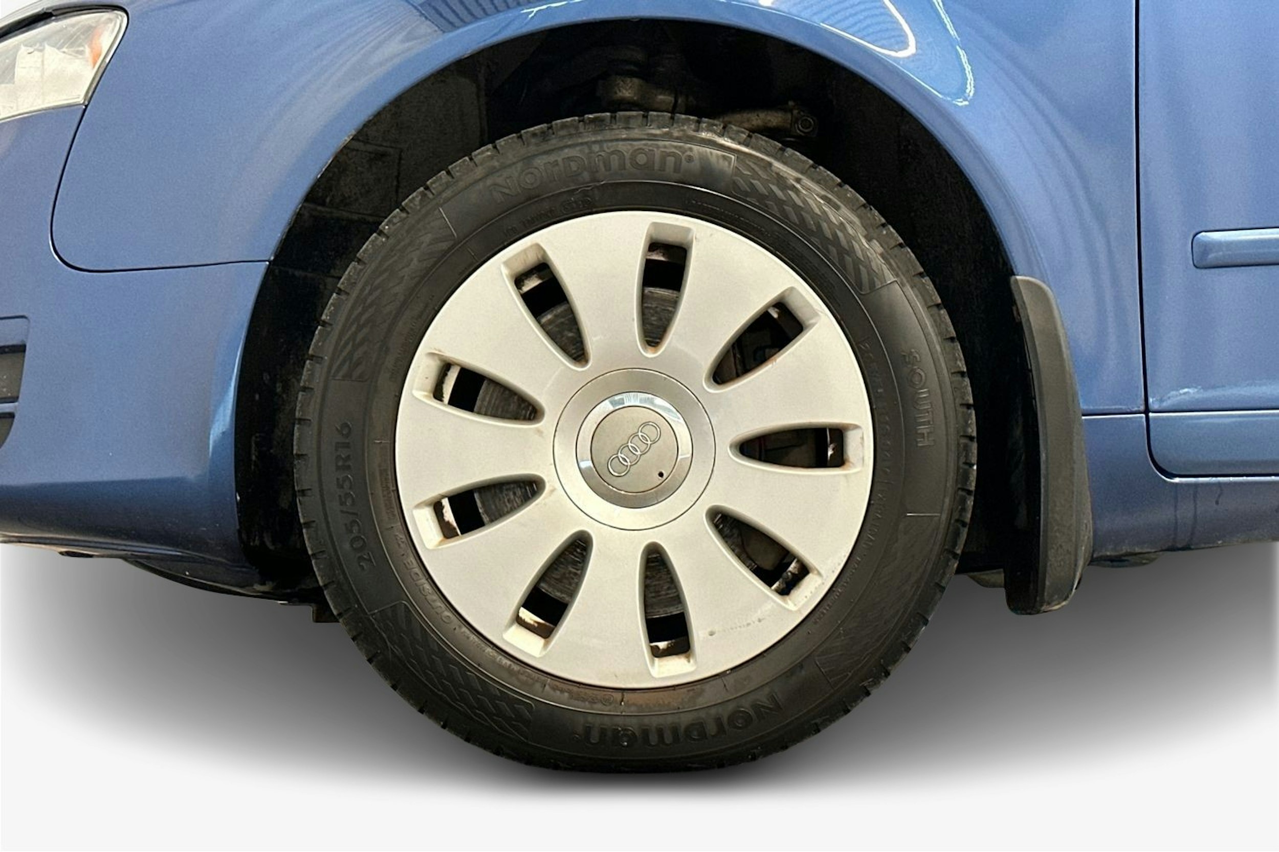 sininen Audi A4 2005 kuva 9.