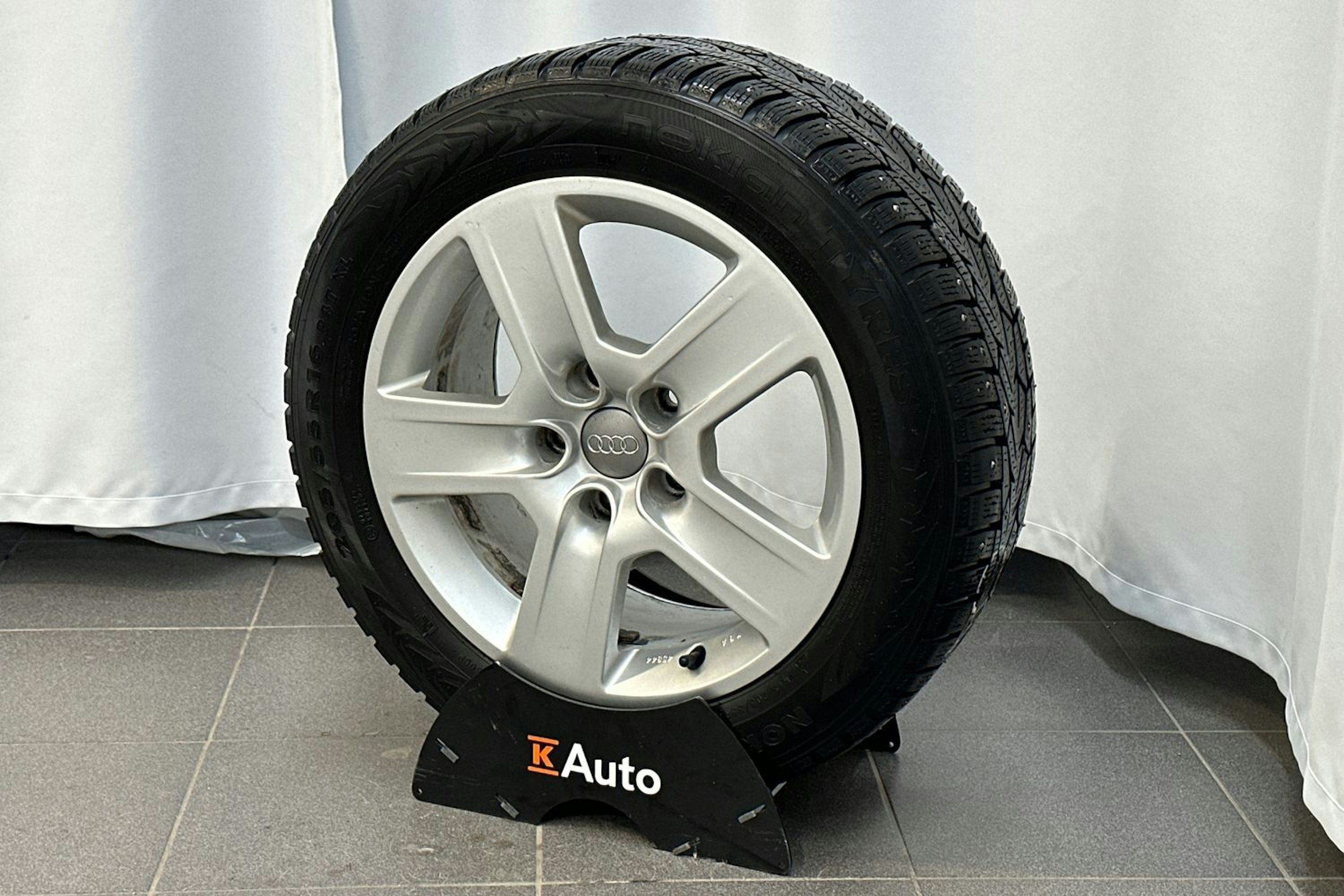 sininen Audi A4 2005 kuva 11.