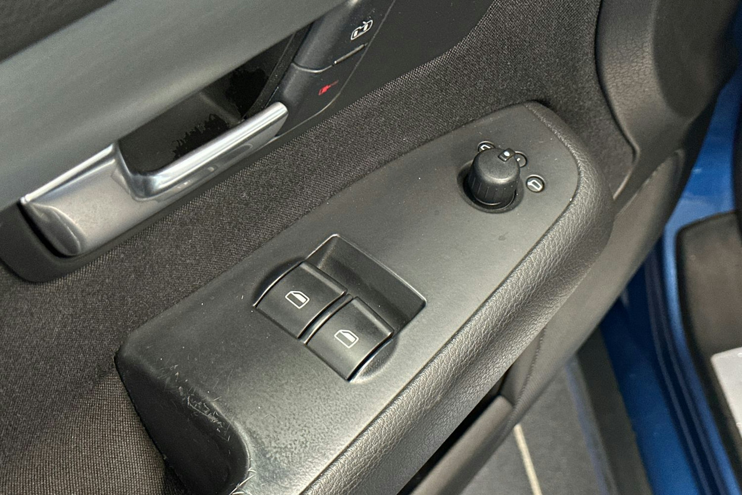 sininen Audi A4 2005 kuva 12.