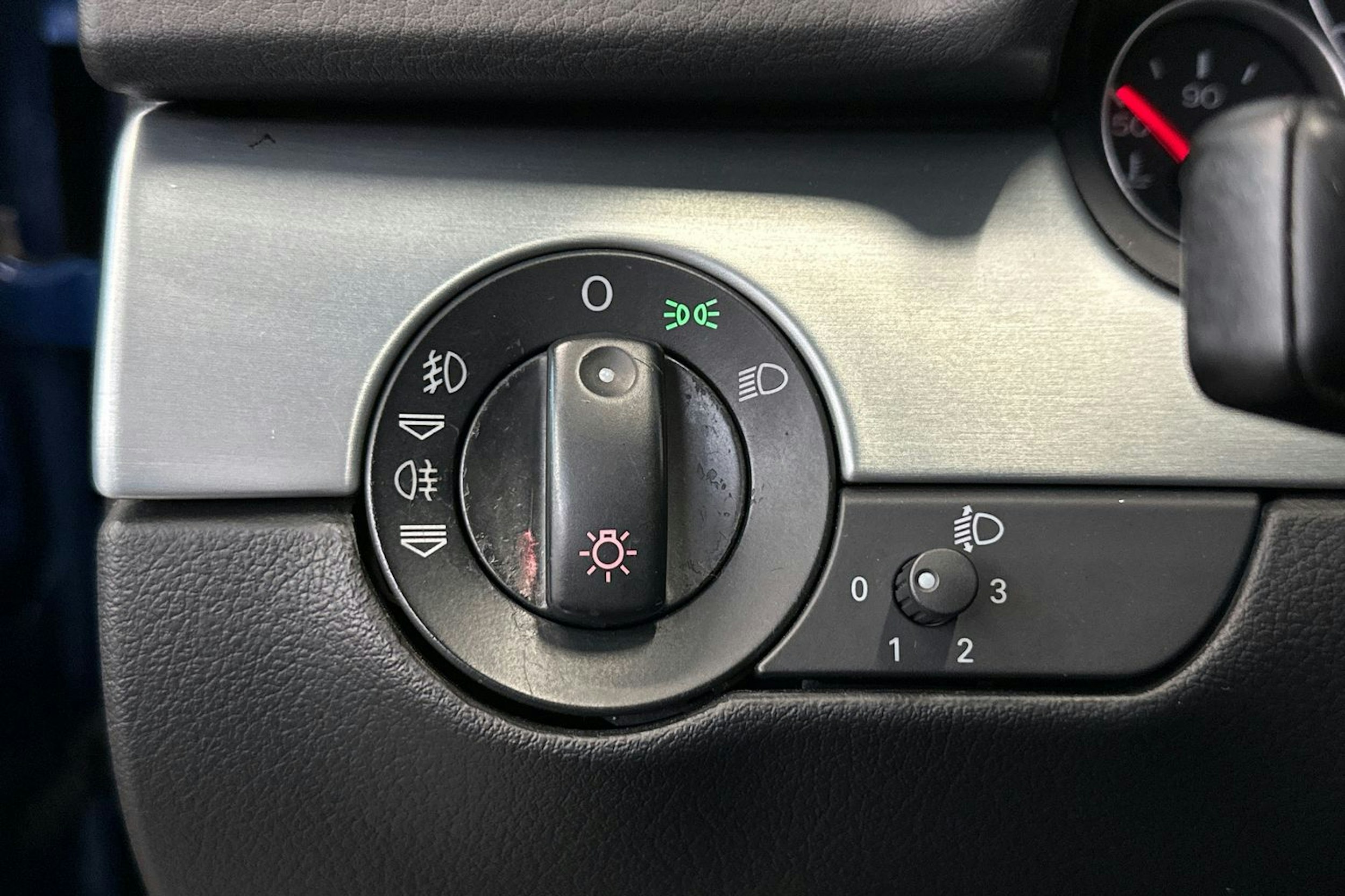 sininen Audi A4 2005 kuva 13.