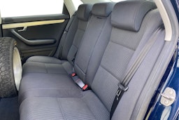 Sininen Audi A4 2005 kuva 10.