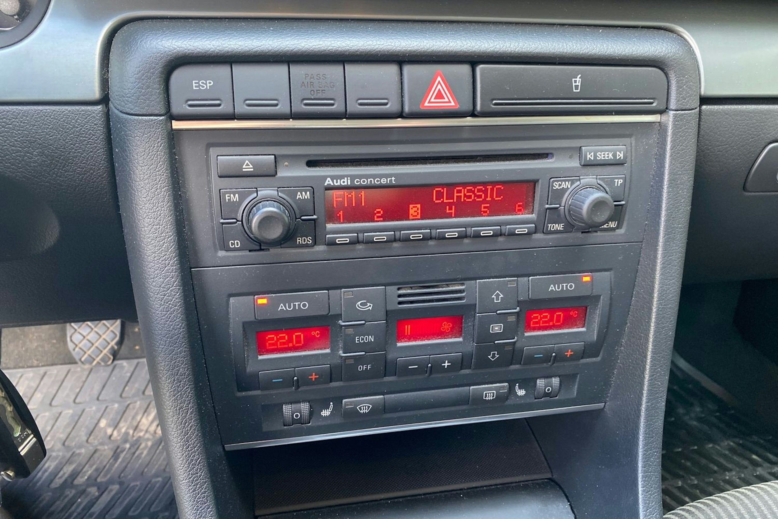 Sininen Audi A4 2005 kuva 16.