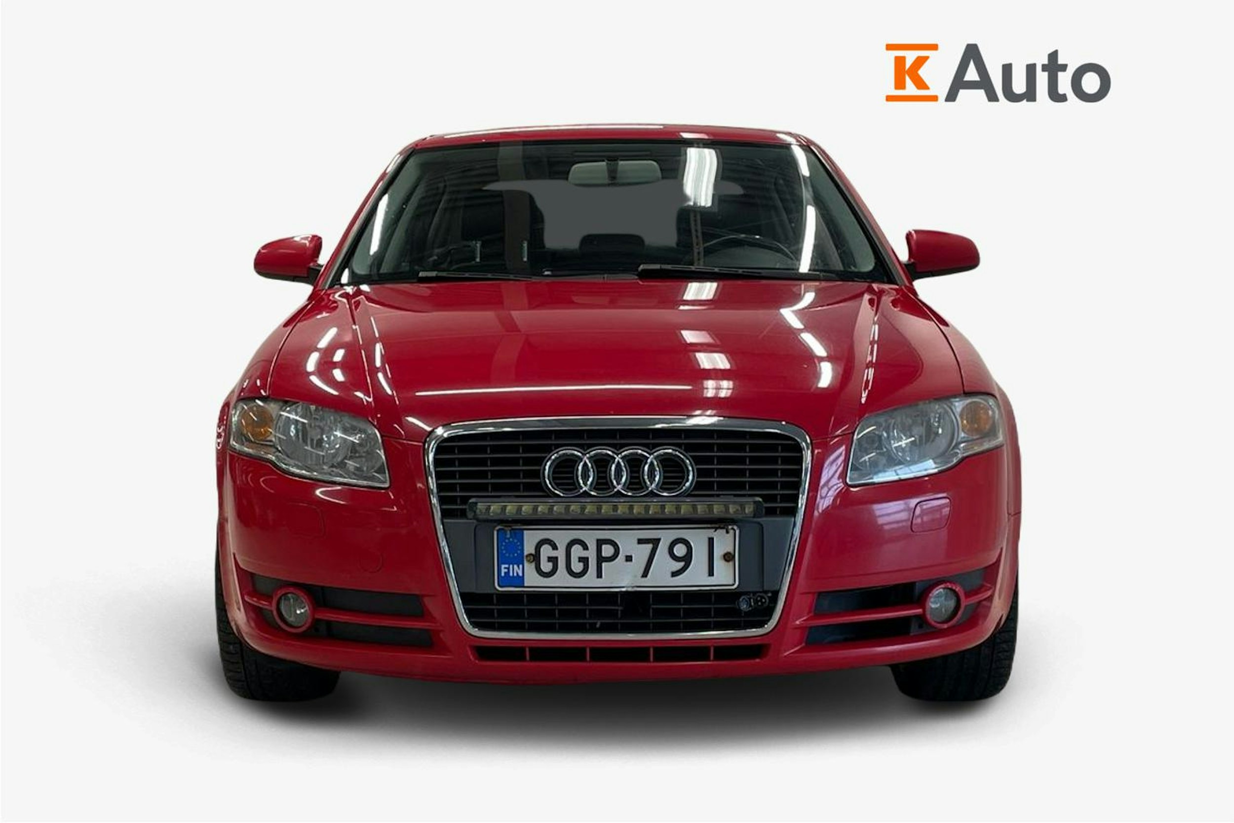 punainen Audi A4 2005 kuva 5.