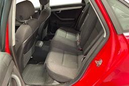 punainen Audi A4 2005 kuva 10.