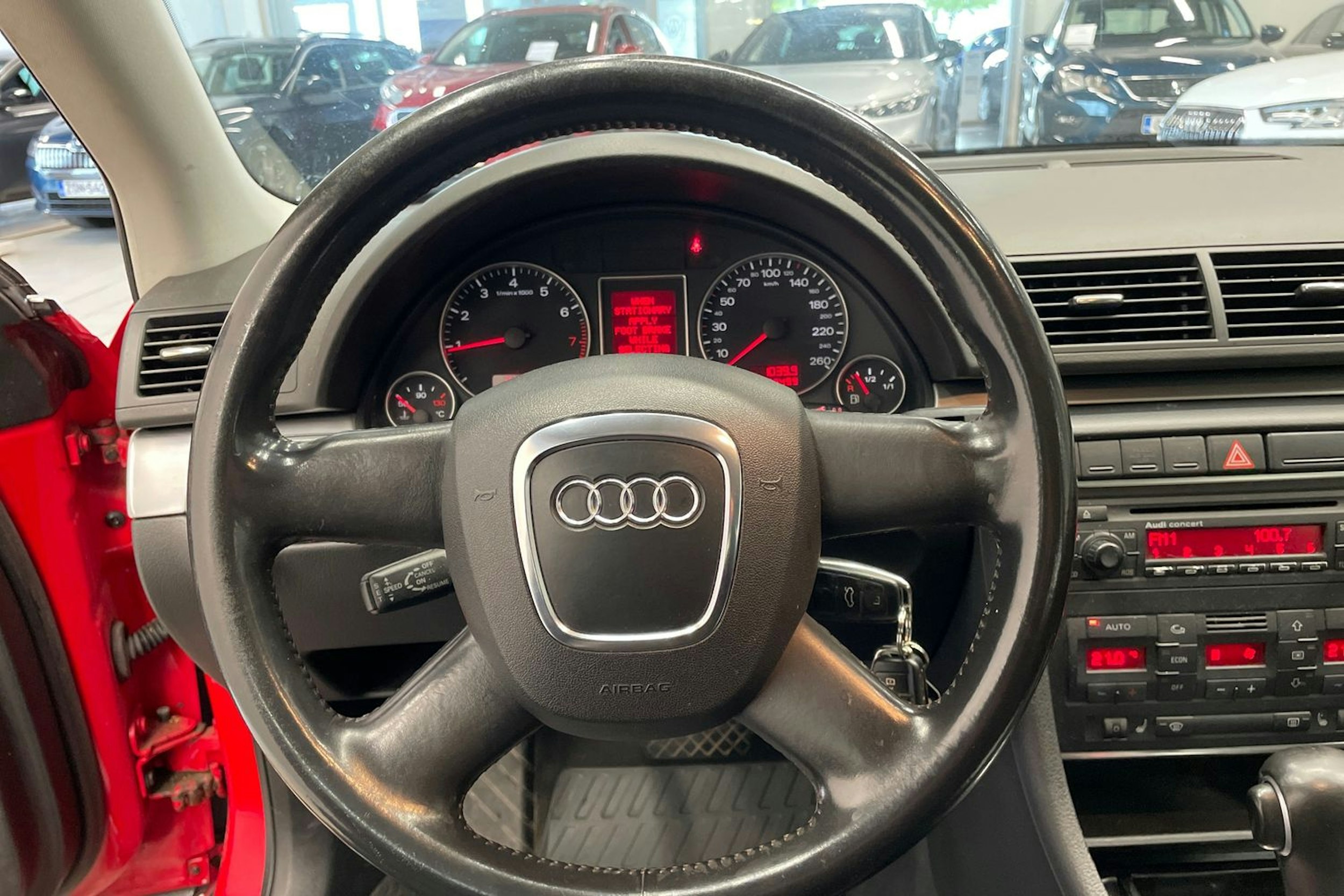 punainen Audi A4 2005 kuva 14.