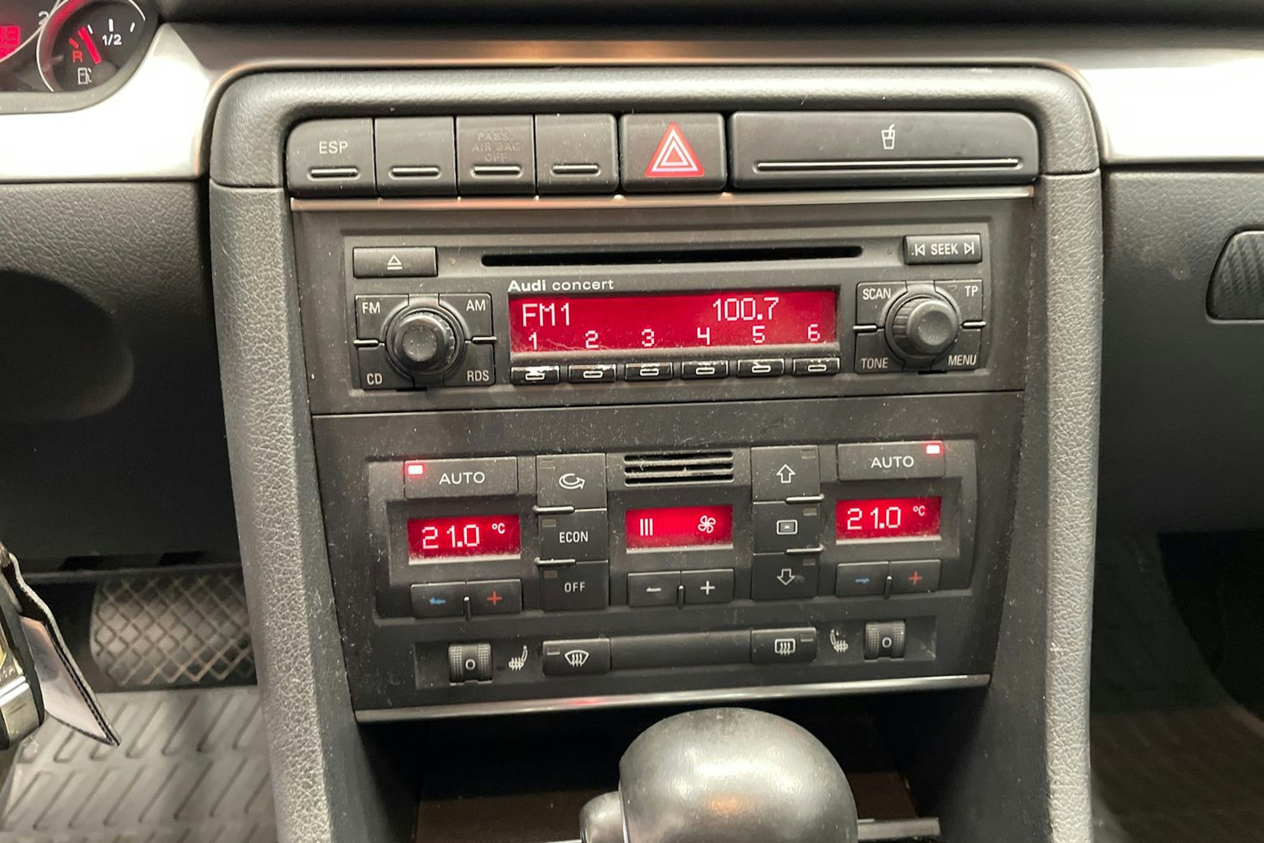punainen Audi A4 2005 kuva 16.