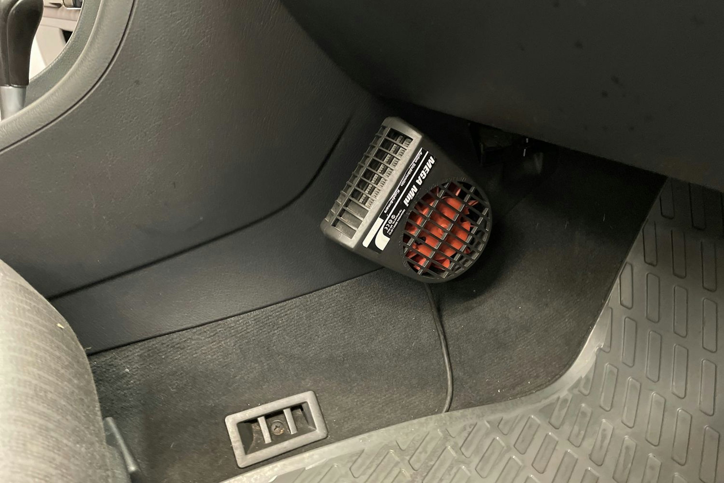 punainen Audi A4 2005 kuva 21.