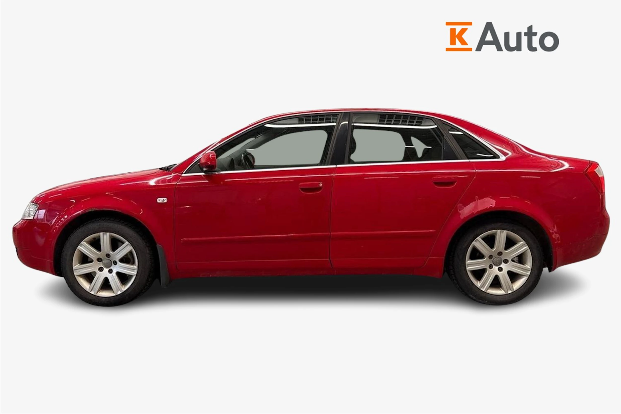 punainen Audi A4 2005 kuva 5.