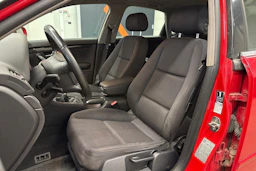 punainen Audi A4 2005 kuva 12.