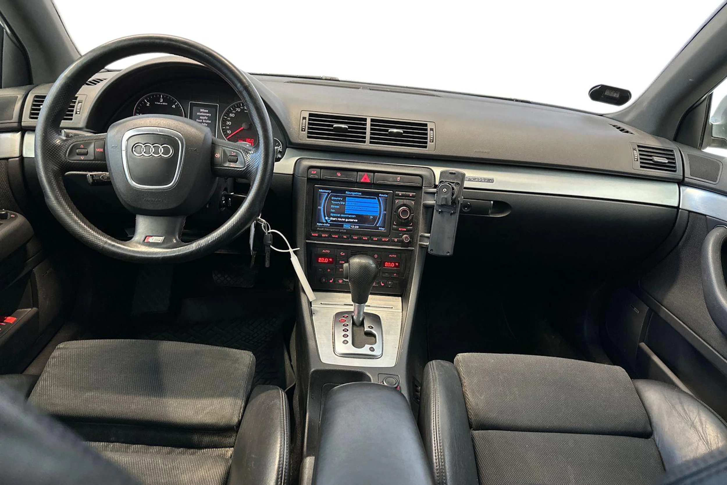 harmaa Audi A4 2005 kuva 7.