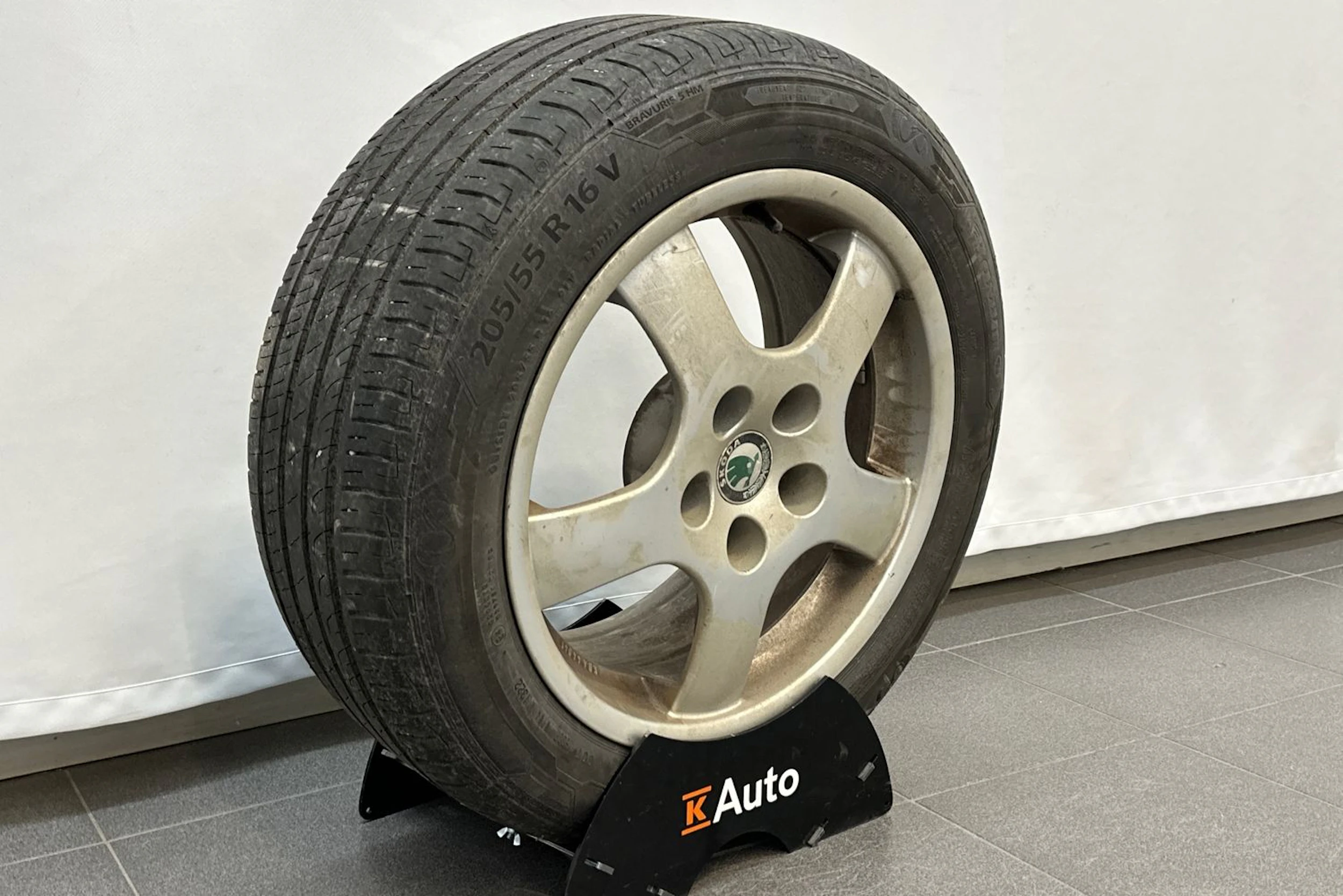 harmaa Audi A4 2005 kuva 12.