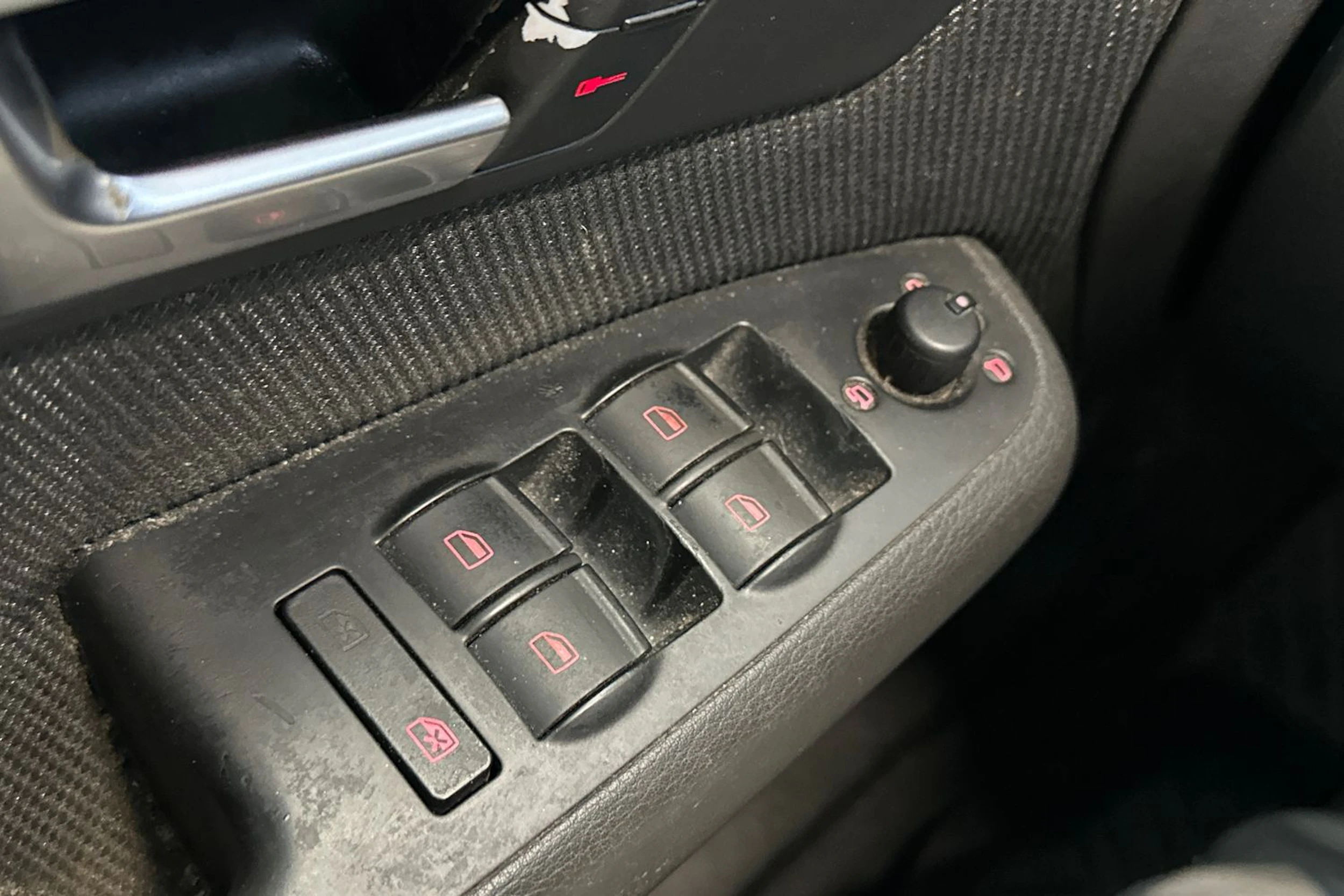 harmaa Audi A4 2005 kuva 19.