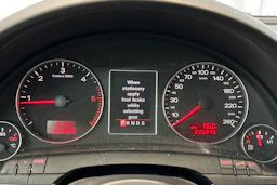 harmaa Audi A4 2005 kuva 23.