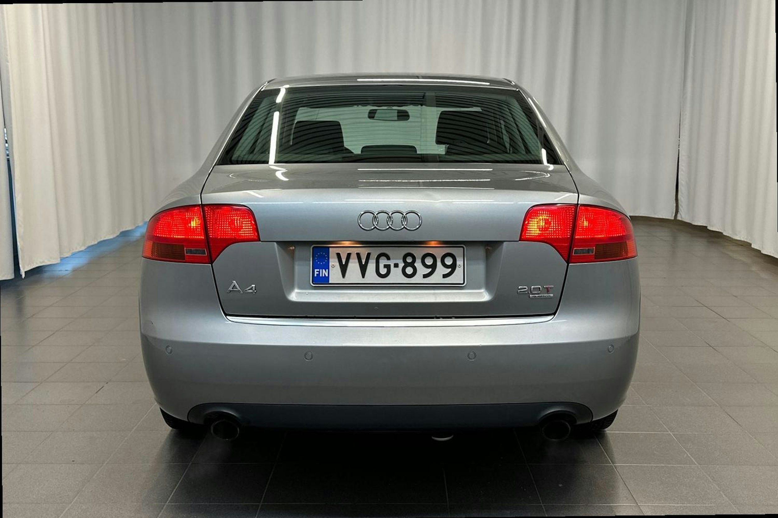Harmaa Audi A4 2005 kuva 6.