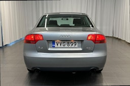 Harmaa Audi A4 2005 kuva 6.