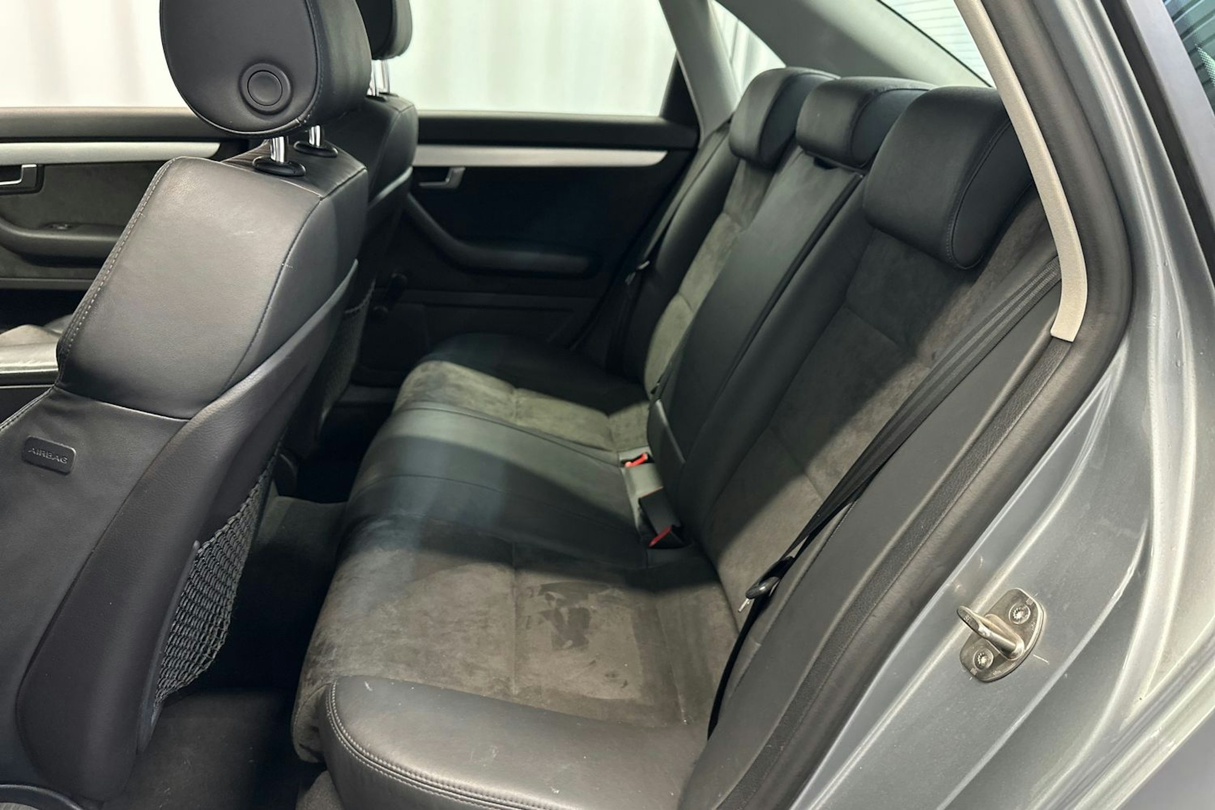 Harmaa Audi A4 2005 kuva 11.