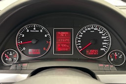 Harmaa Audi A4 2005 kuva 15.