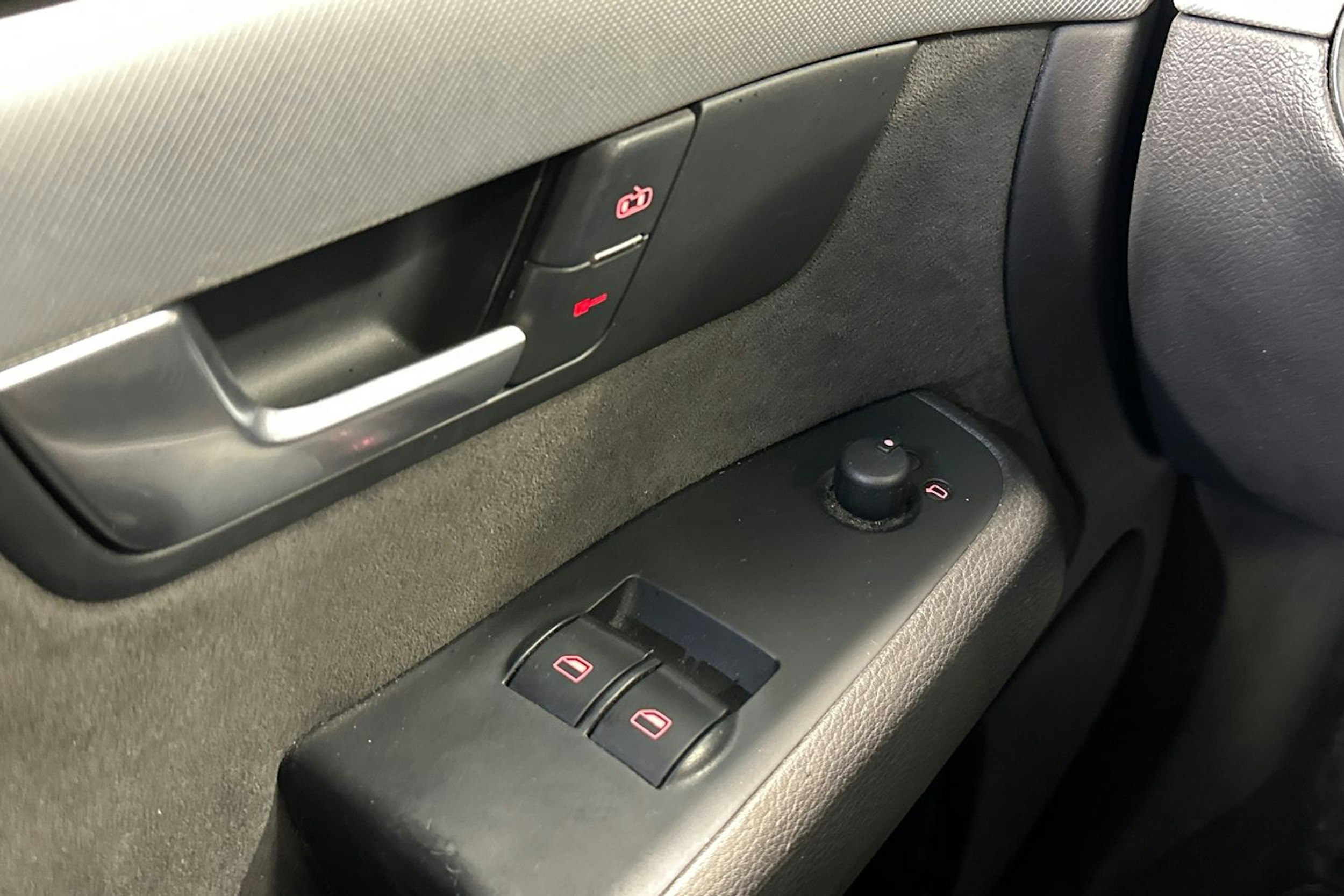Harmaa Audi A4 2005 kuva 20.