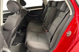 Punainen Audi A4 2006 kuva 8.