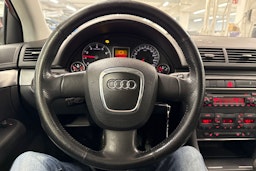 Punainen Audi A4 2006 kuva 11.