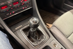 Punainen Audi A4 2006 kuva 15.