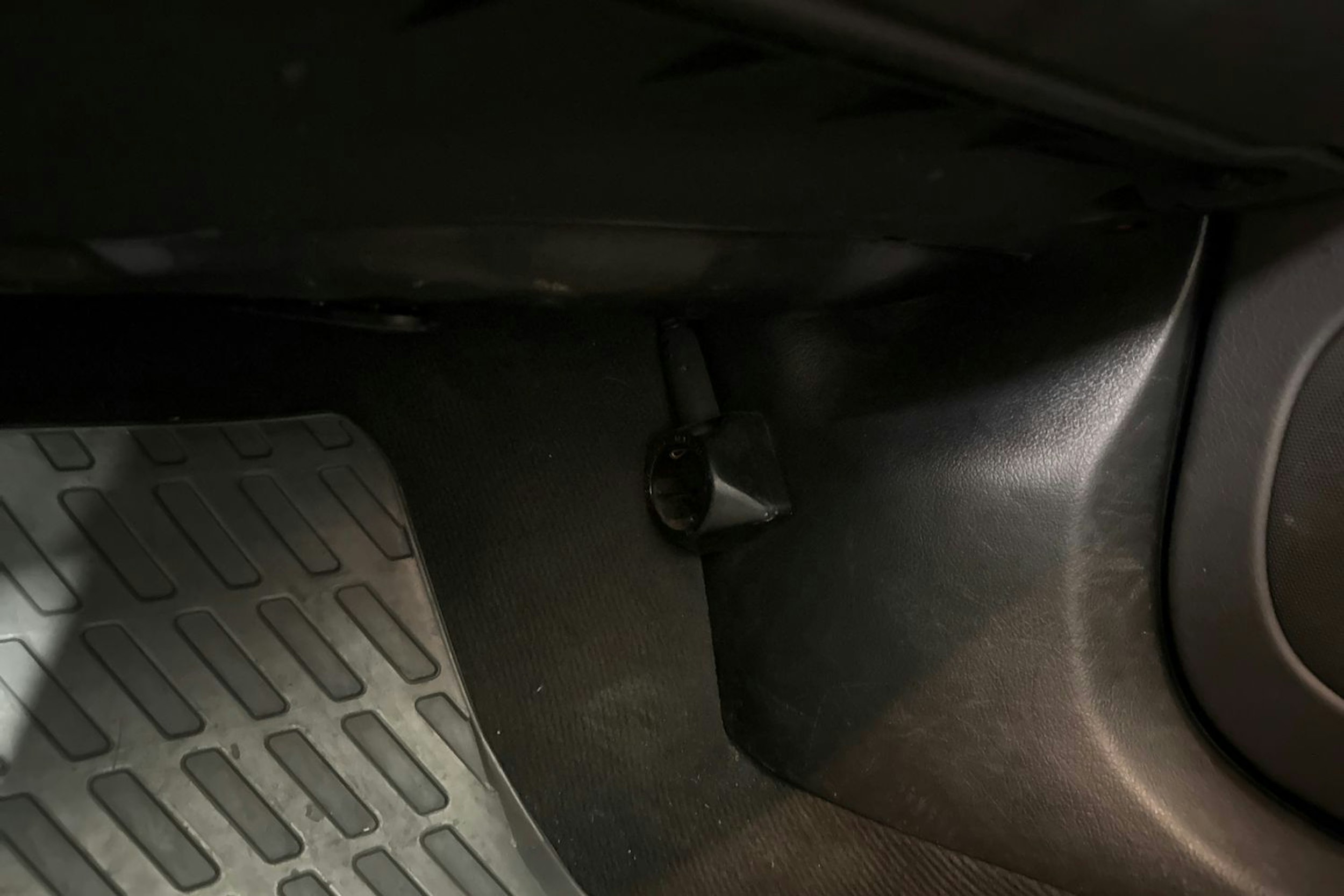 Punainen Audi A4 2006 kuva 16.