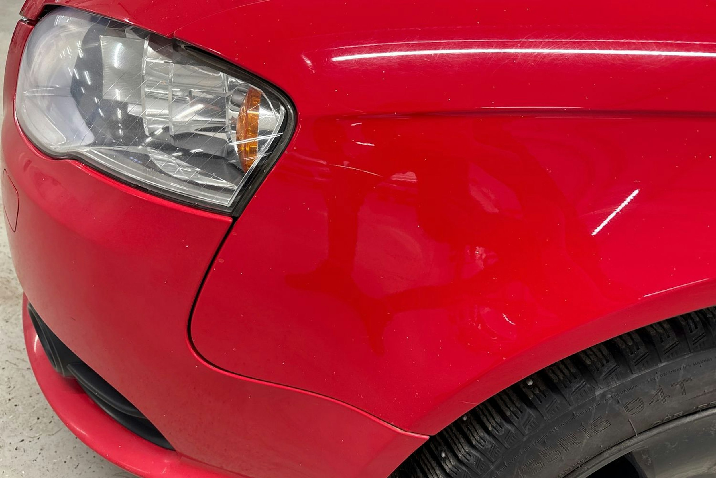 Punainen Audi A4 2006 kuva 18.