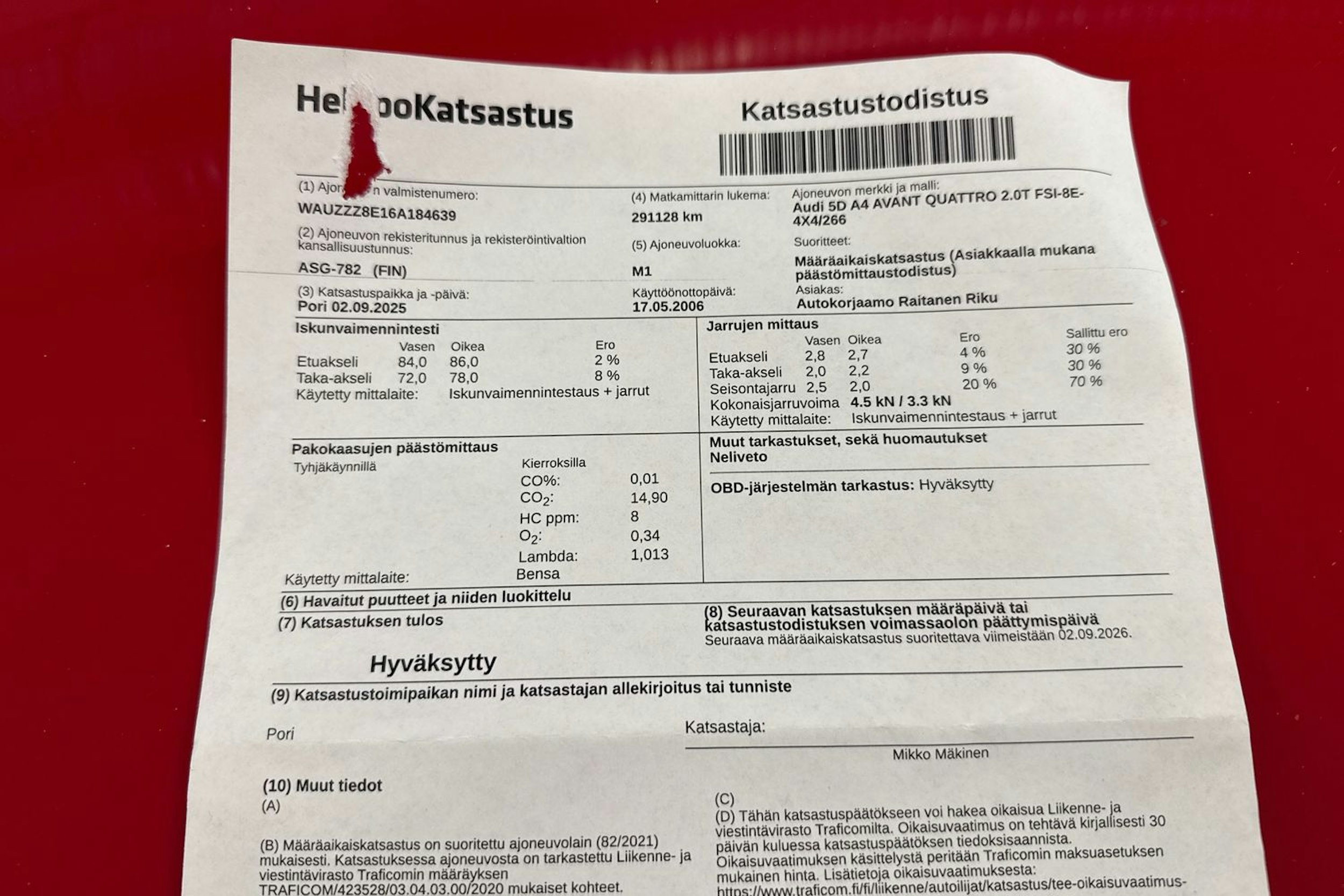 Punainen Audi A4 2006 kuva 26.