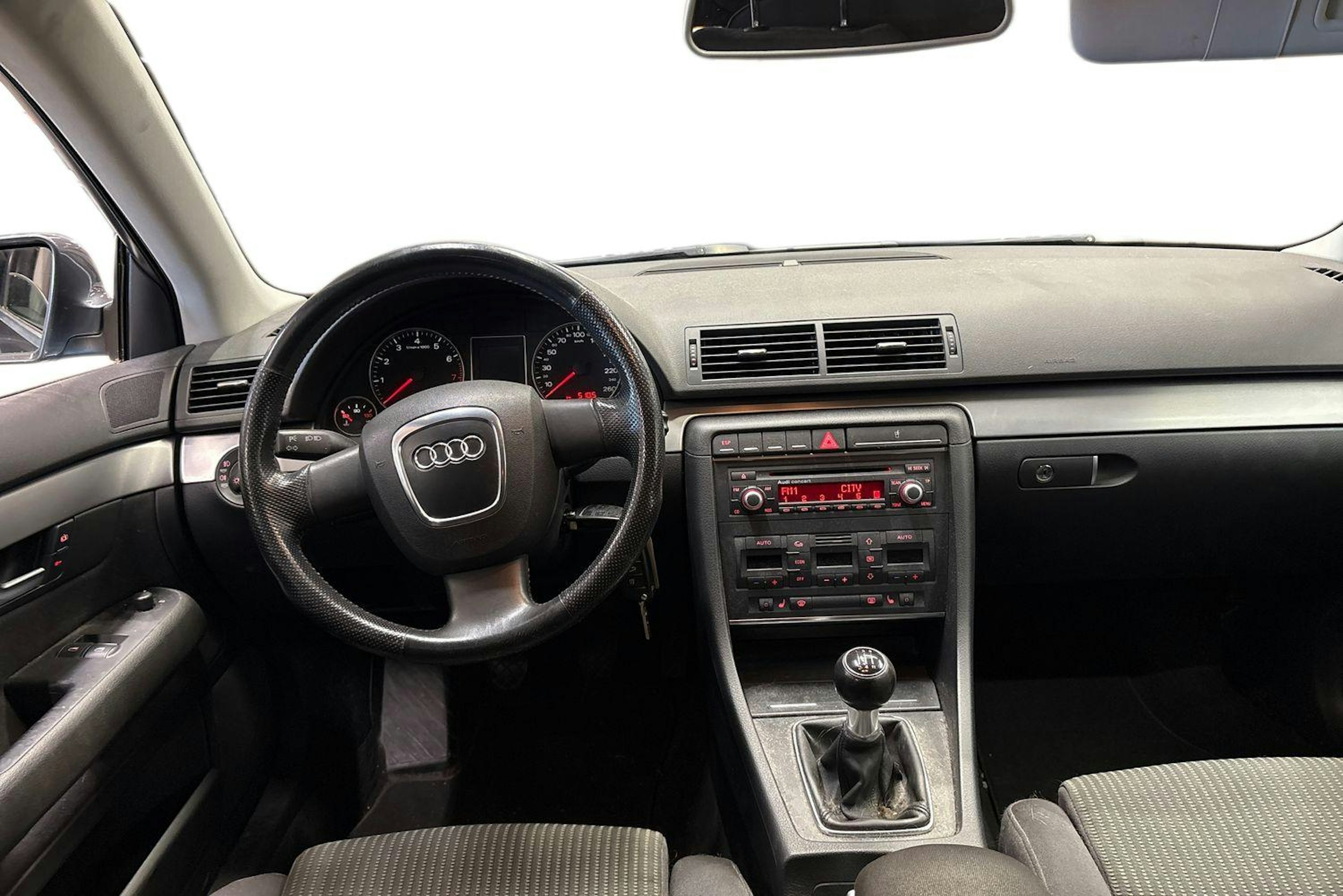 harmaa Audi A4 2006 kuva 7.