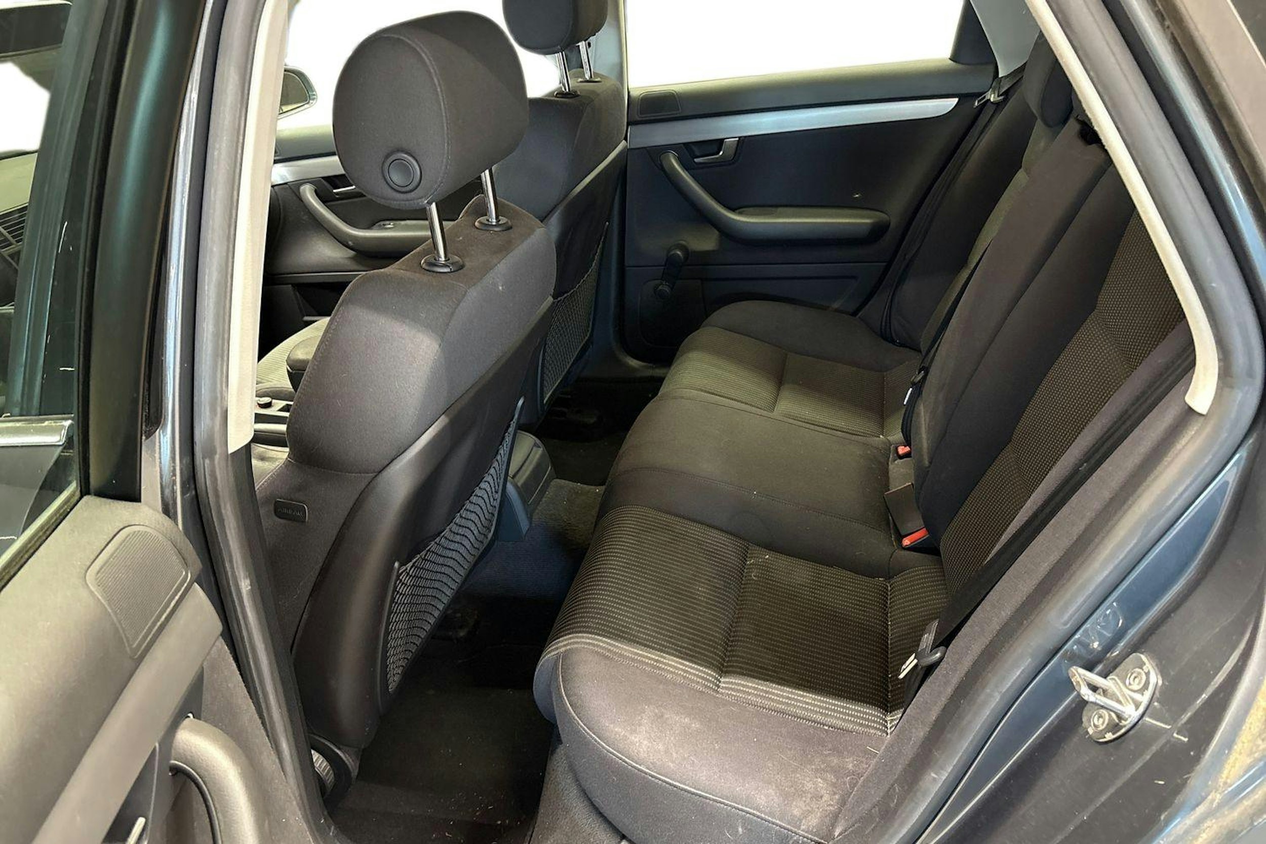 harmaa Audi A4 2006 kuva 8.