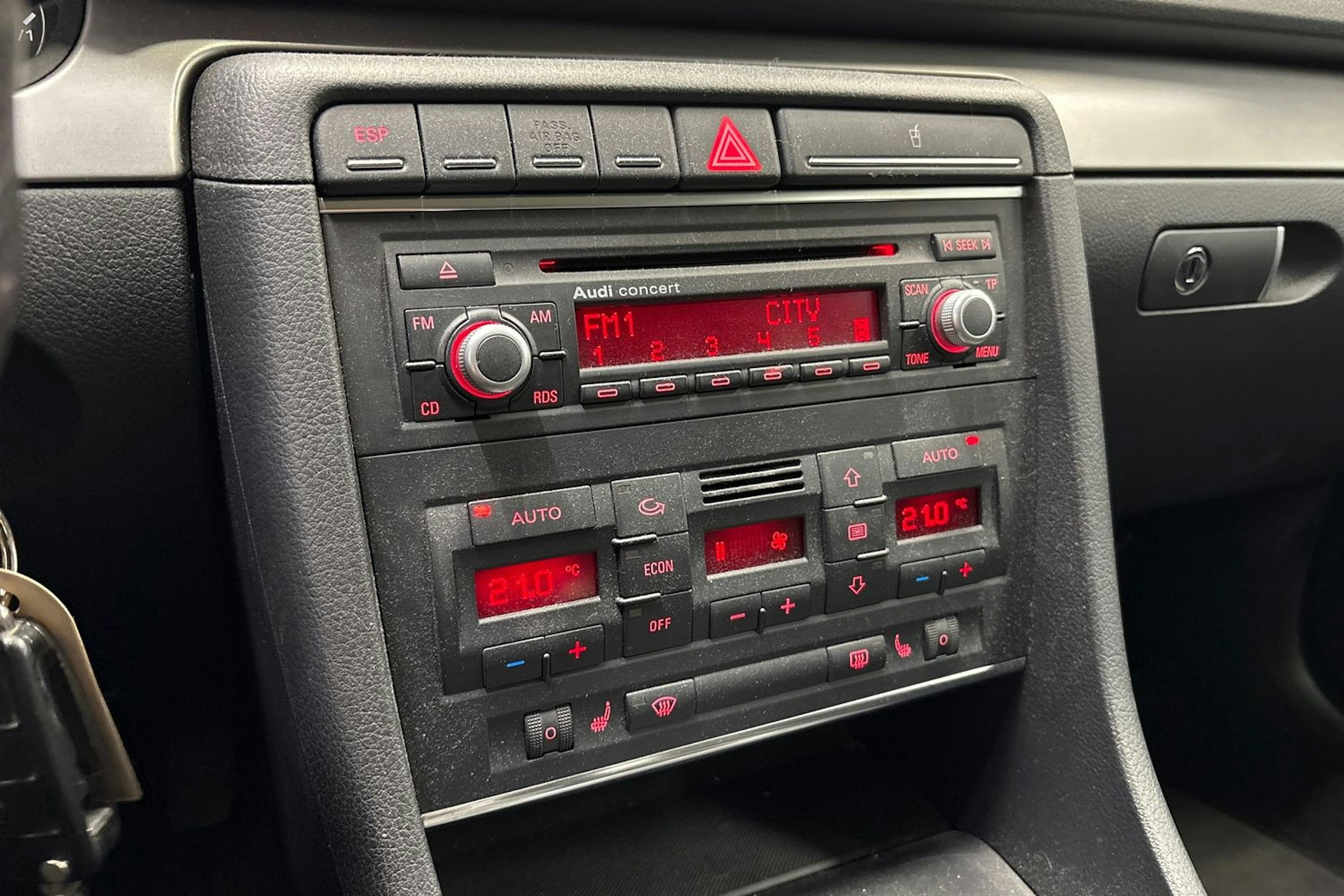 harmaa Audi A4 2006 kuva 12.