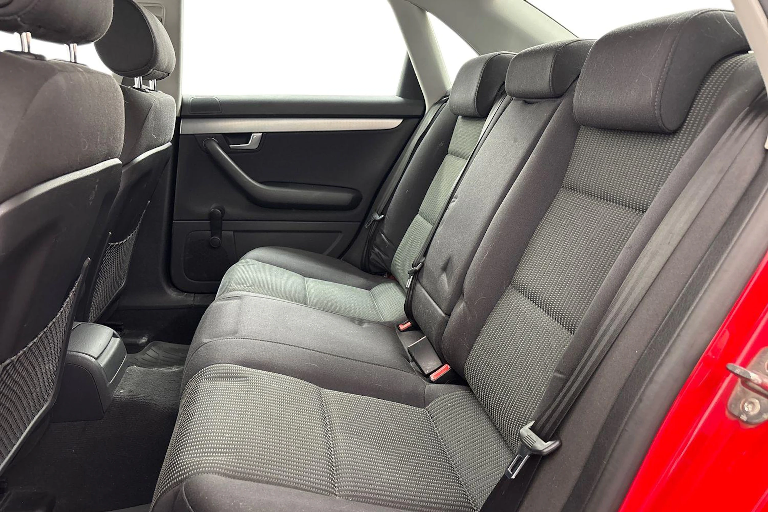 punainen Audi A4 2006 kuva 8.