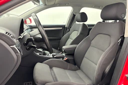 punainen Audi A4 2006 kuva 11.
