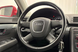 punainen Audi A4 2006 kuva 12.