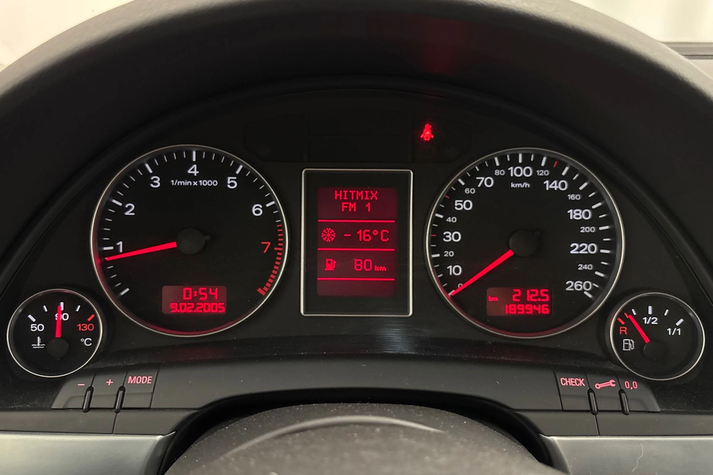 punainen Audi A4 2006 kuva 14.