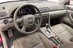 Punainen Audi A4 2006 kuva 6.