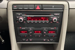 Punainen Audi A4 2006 kuva 14.