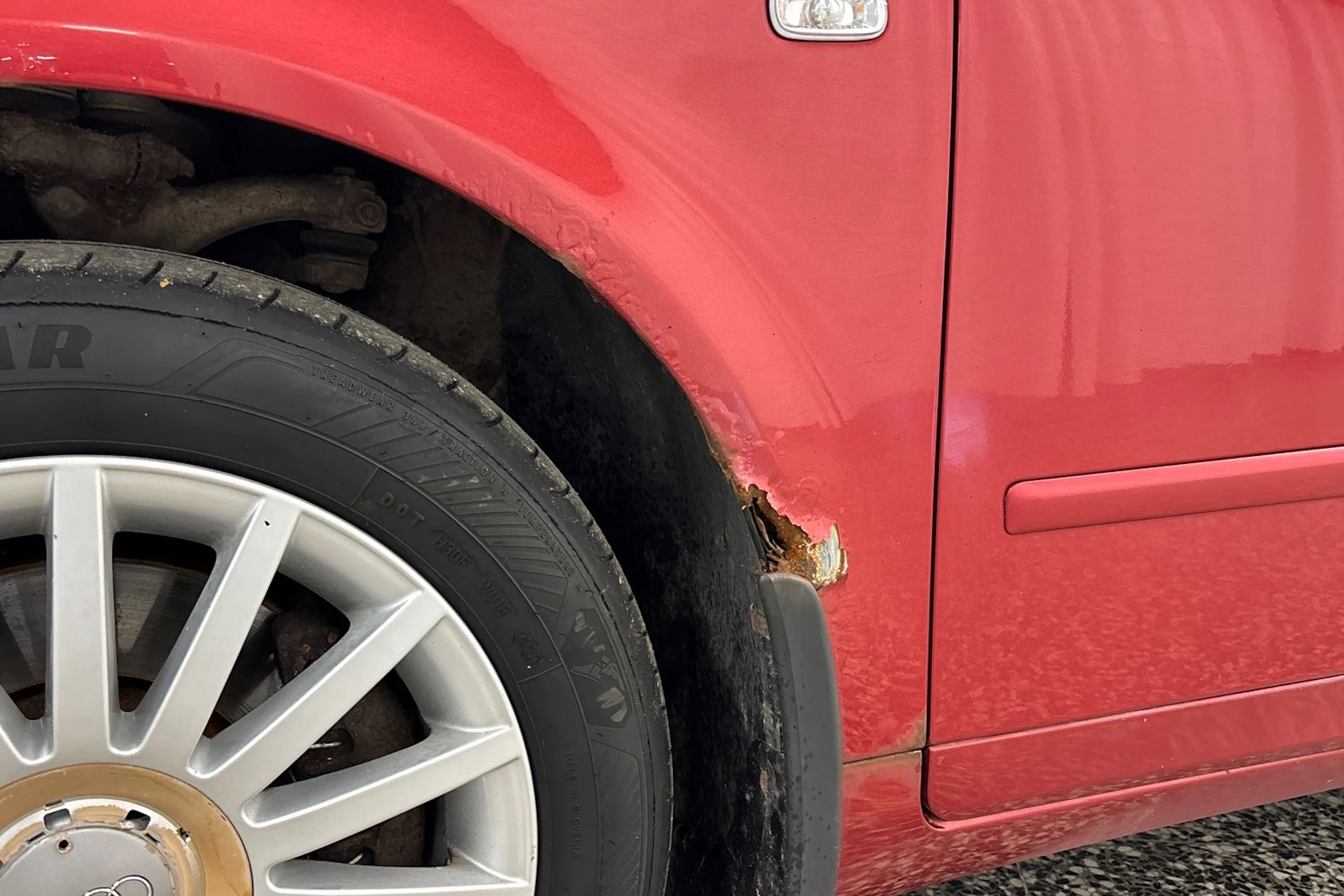 Punainen Audi A4 2006 kuva 16.