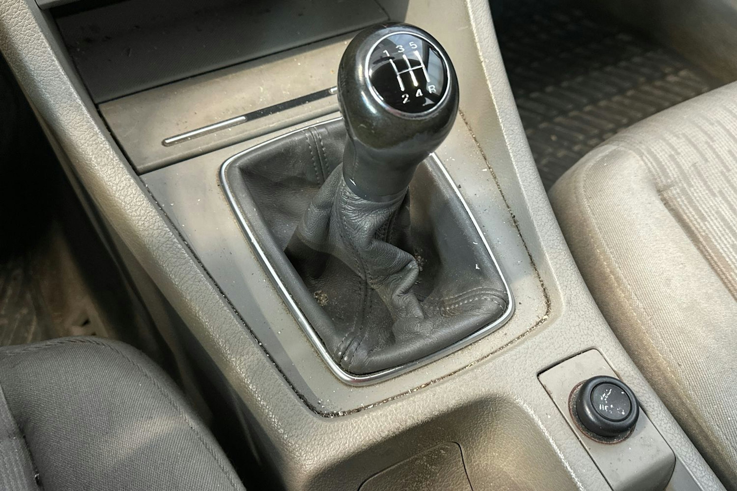 punainen Audi A4 2006 kuva 16.