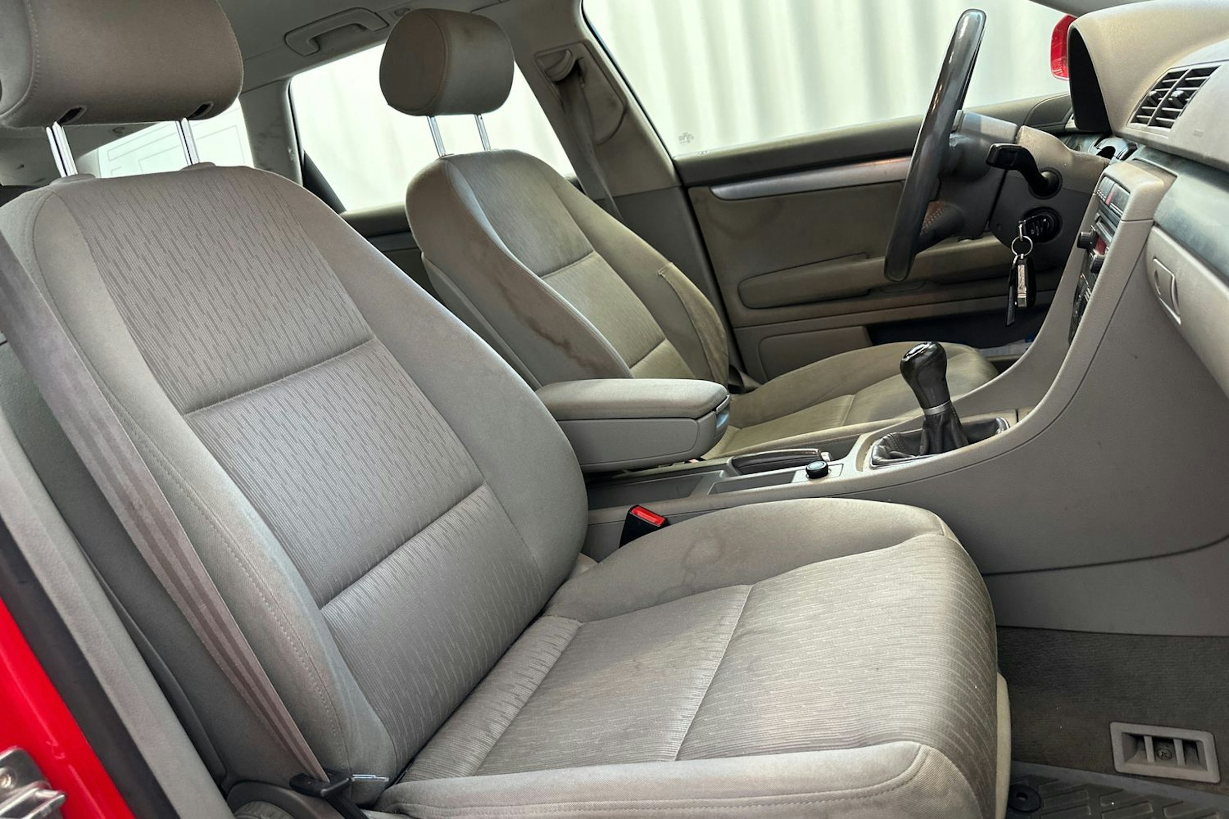 punainen Audi A4 2006 kuva 34.