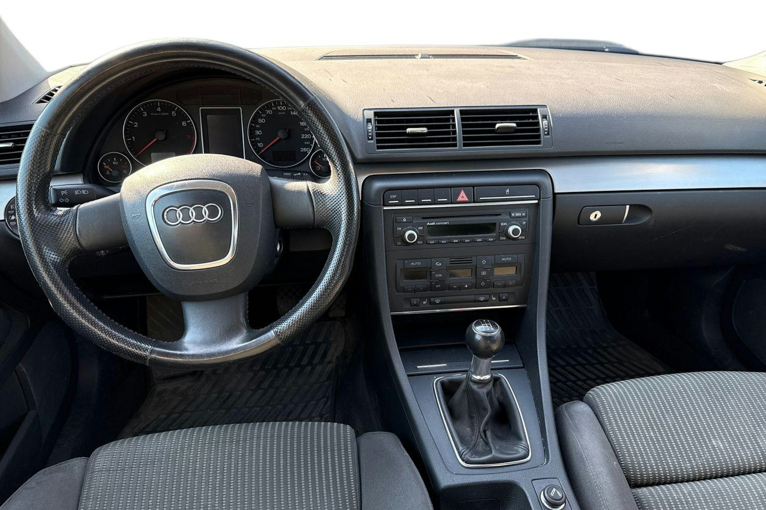 harmaa Audi A4 2007 kuva 3.