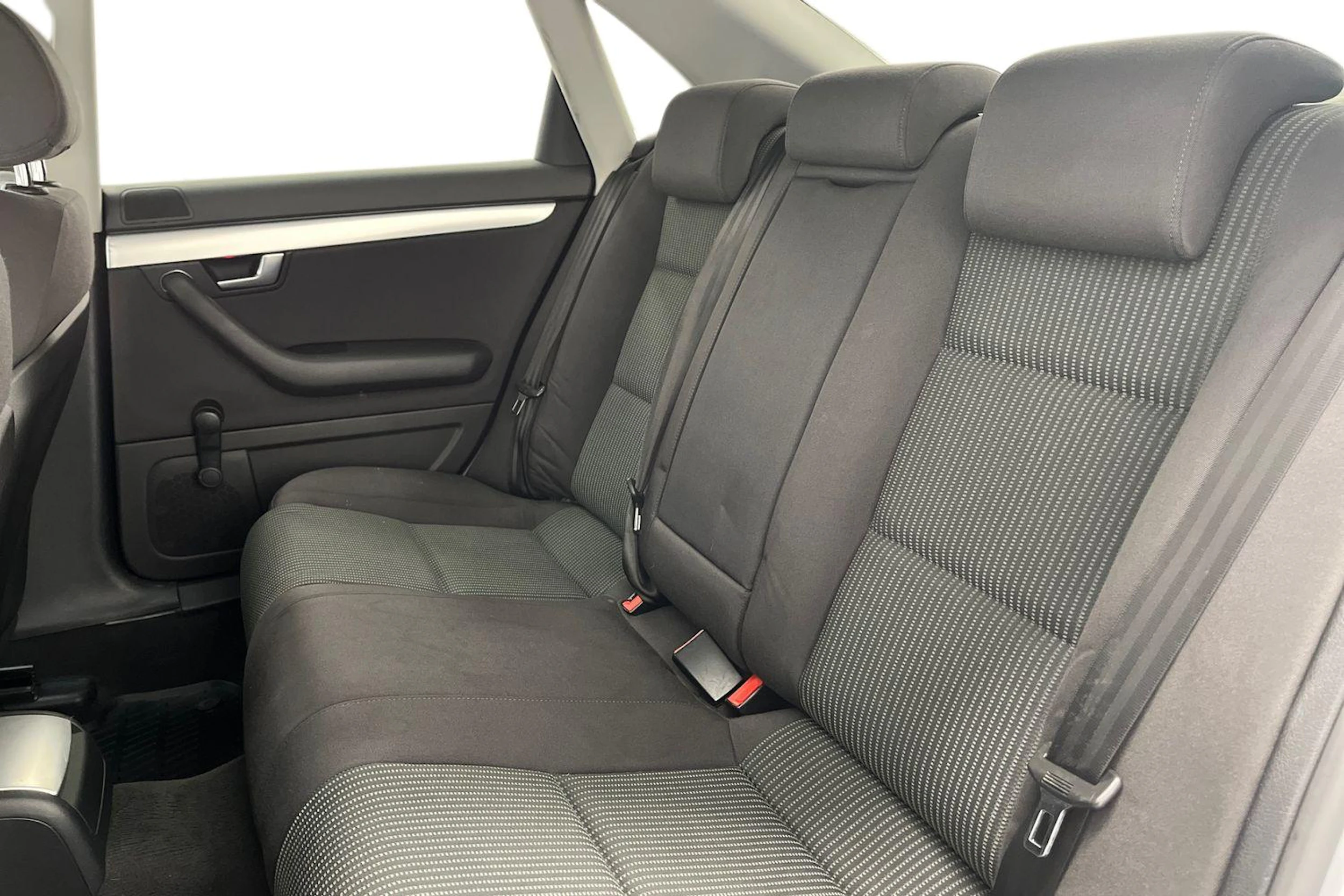 Hopea Audi A4 2007 kuva 8.