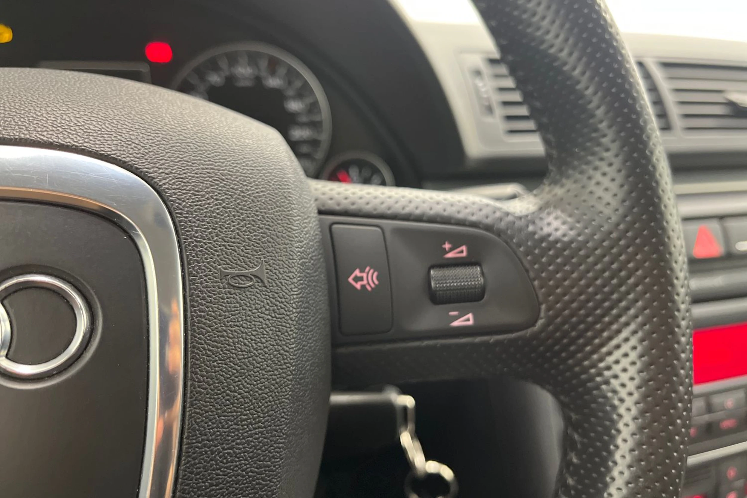 Hopea Audi A4 2007 kuva 15.