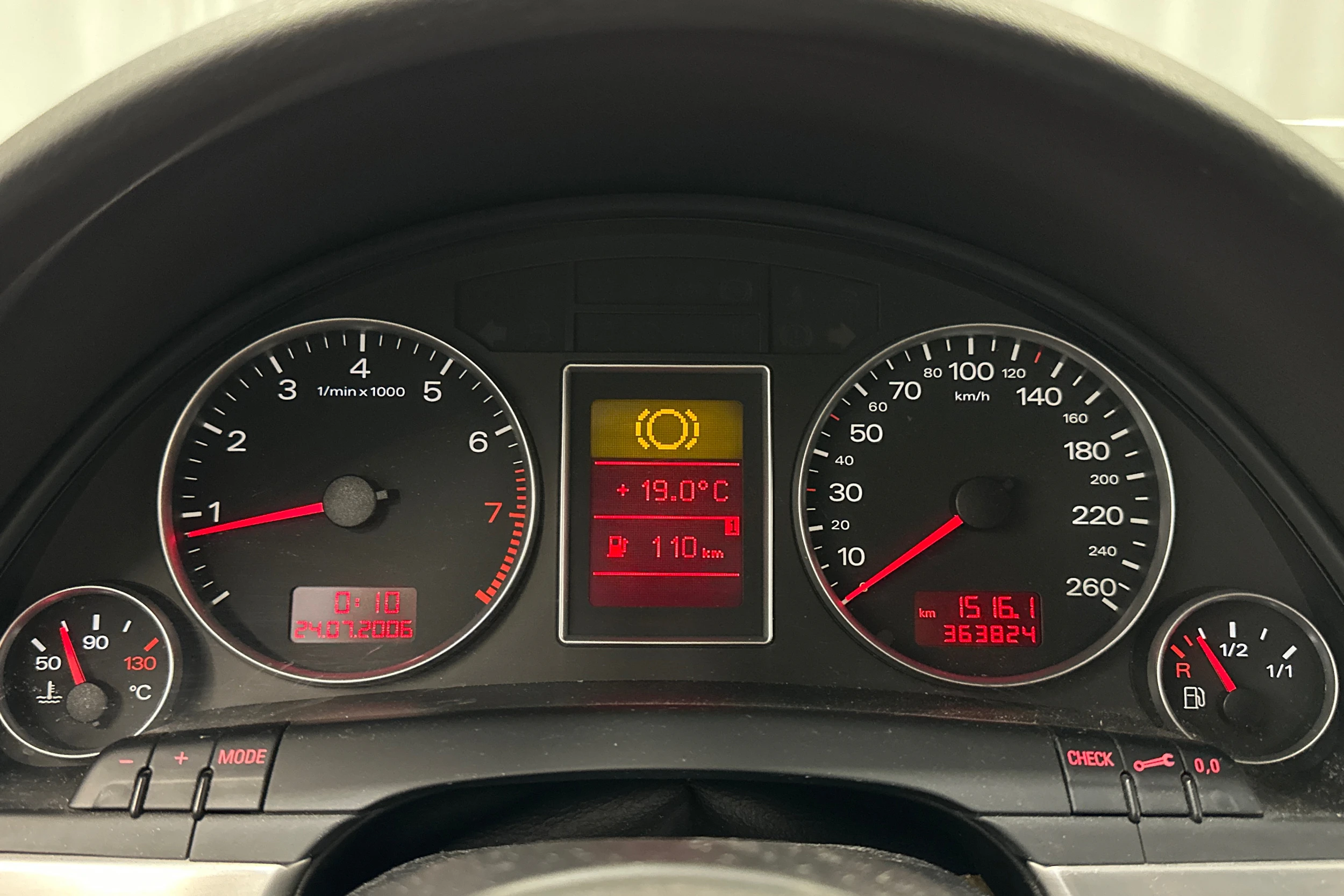 valkoinen Audi A4 2007 kuva 13.
